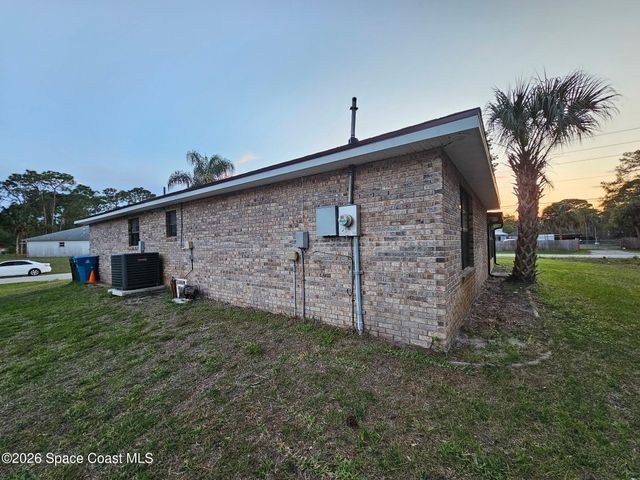 647 Bryant Road SW, Palm Bay, FL 32908