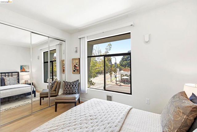 1849 Shattuck Ave 207, Berkeley, CA 94709