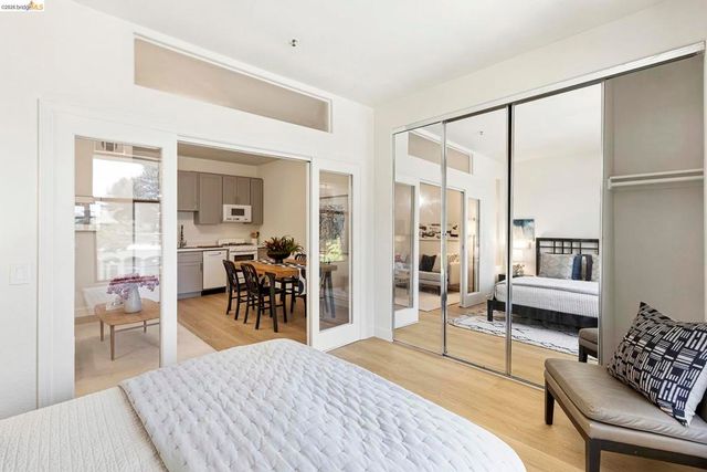 1849 Shattuck Ave 207, Berkeley, CA 94709