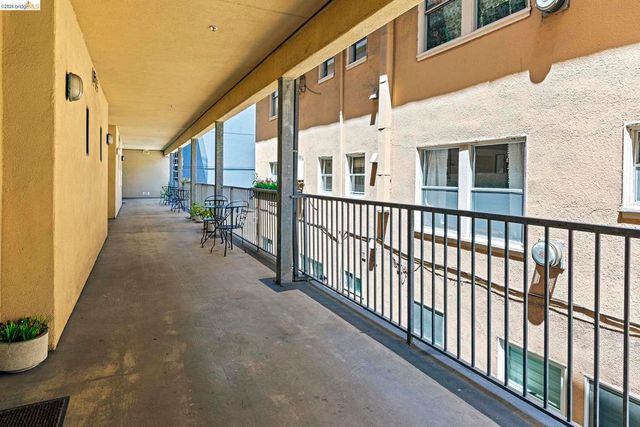 1849 Shattuck Ave 207, Berkeley, CA 94709