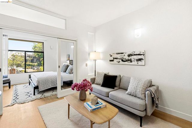 1849 Shattuck Ave 207, Berkeley, CA 94709