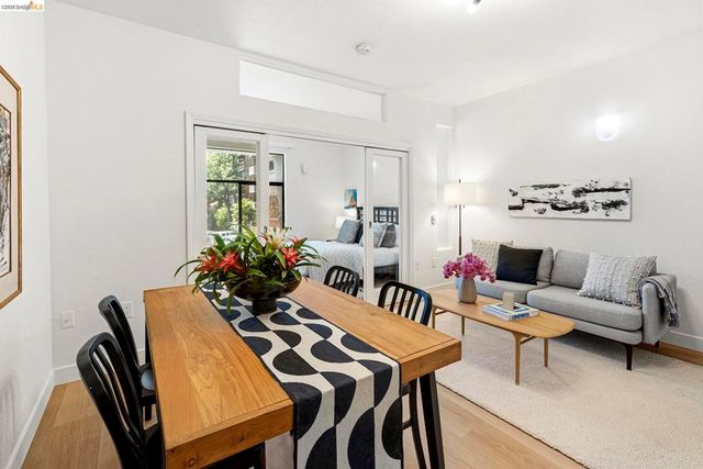 1849 Shattuck Ave 207, Berkeley, CA 94709