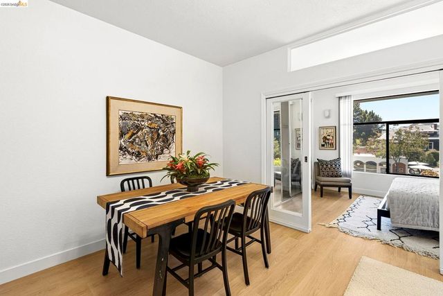 1849 Shattuck Ave 207, Berkeley, CA 94709