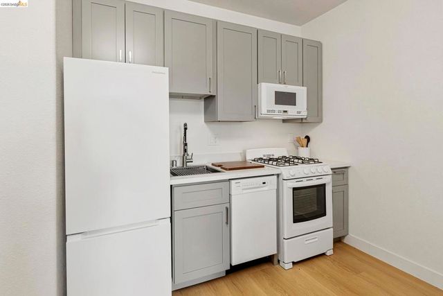 1849 Shattuck Ave 207, Berkeley, CA 94709