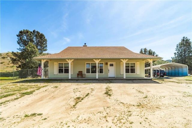 46472 Kings Canyon Rd, Lancaster, CA 93536