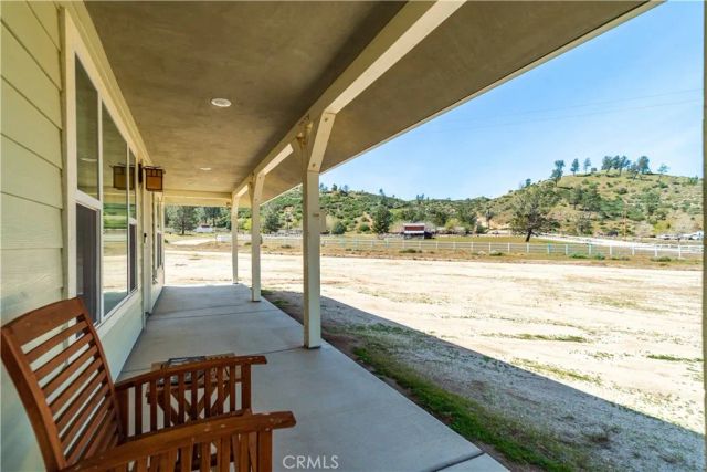 46472 Kings Canyon Rd, Lancaster, CA 93536
