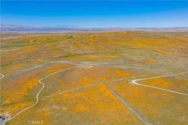 46472 Kings Canyon Rd, Lancaster, CA 93536