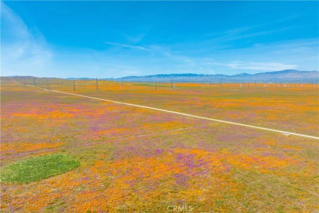 46472 Kings Canyon Rd, Lancaster, CA 93536