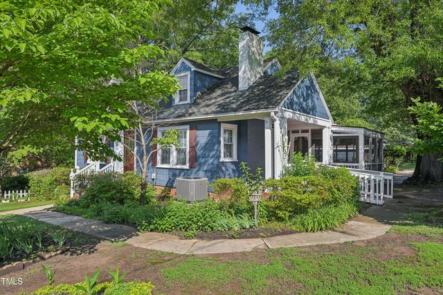 102 W Weatherspoon Street, Sanford, NC 27330