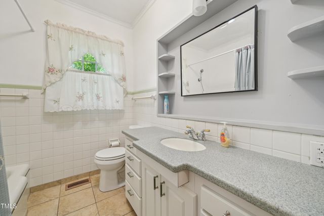 102 W Weatherspoon Street, Sanford, NC 27330