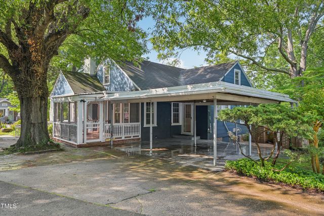 102 W Weatherspoon Street, Sanford, NC 27330