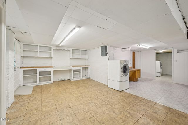 102 W Weatherspoon Street, Sanford, NC 27330