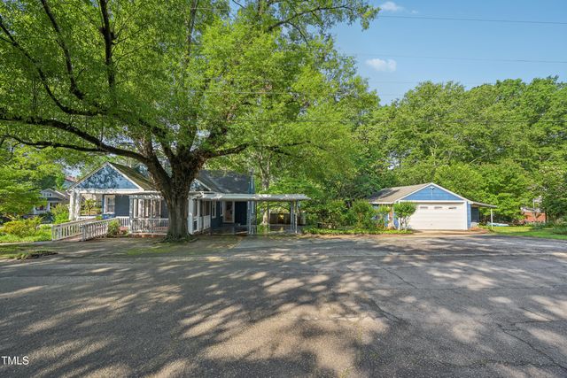 102 W Weatherspoon Street, Sanford, NC 27330