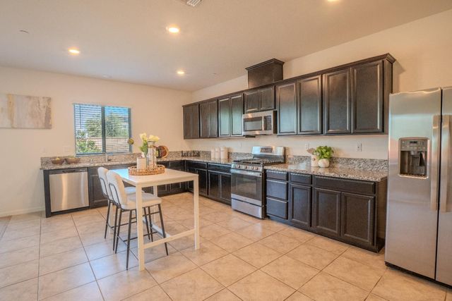 2520 Provincetown Way, Roseville, CA 95747