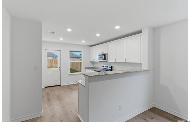 450 White Heron Way, Marion, TX 78124