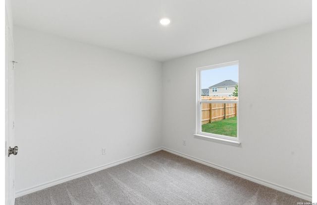 450 White Heron Way, Marion, TX 78124