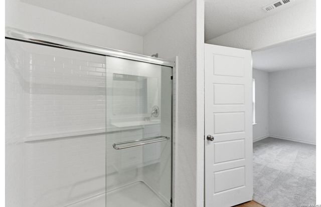 450 White Heron Way, Marion, TX 78124