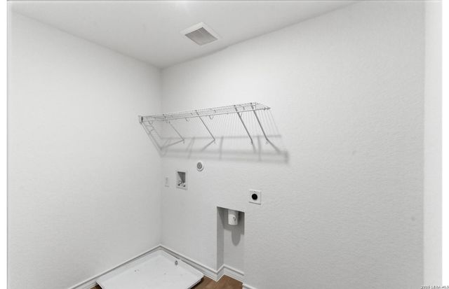 450 White Heron Way, Marion, TX 78124