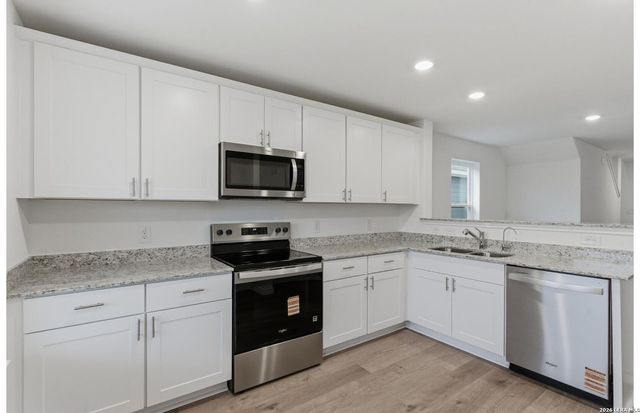 450 White Heron Way, Marion, TX 78124