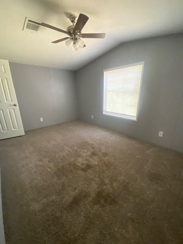 4931 Oakridge Drive, Bedias, TX 77831
