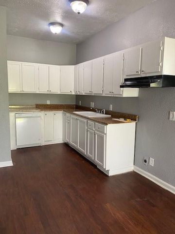 4931 Oakridge Drive, Bedias, TX 77831