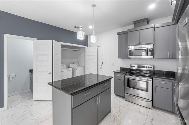 2103 Taxco Court, Edinburg, TX 78542