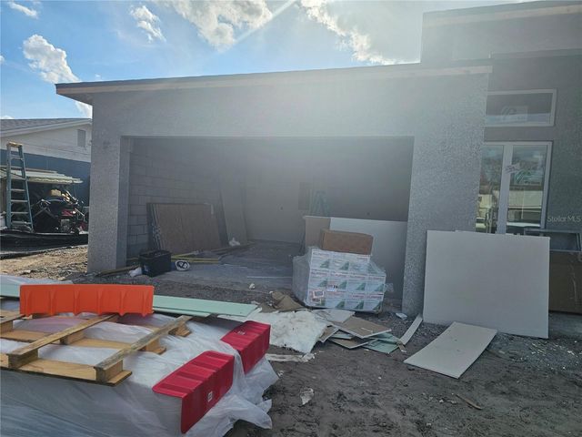 292 GARDENIA ROAD, Kissimmee, FL 34743