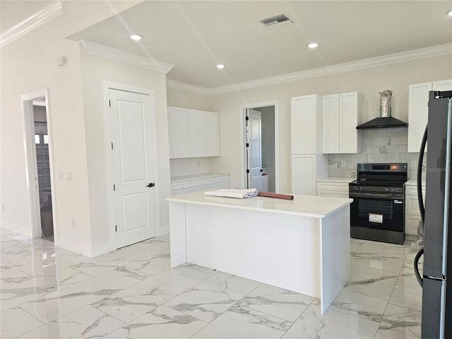 292 GARDENIA ROAD, Kissimmee, FL 34743