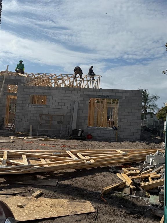 292 GARDENIA ROAD, Kissimmee, FL 34743