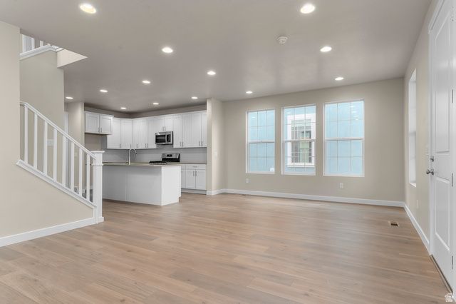 7007 W GRANBURY DR, South Jordan, UT 84009