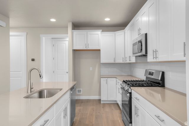 7007 W GRANBURY DR, South Jordan, UT 84009