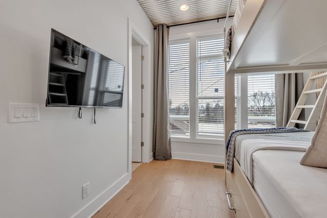 2176 Carson St Apt 4, Nashville, TN 37211