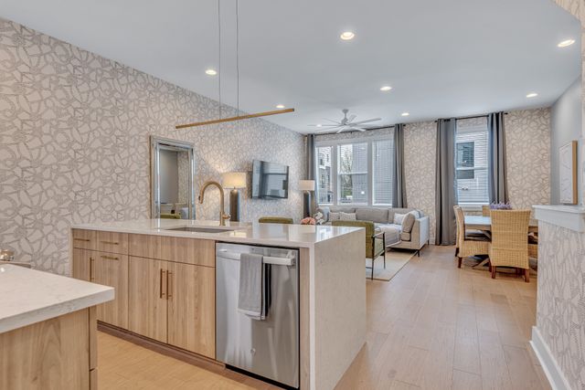 2176 Carson St Apt 4, Nashville, TN 37211