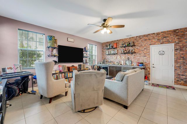 2900 SW 119th Way, Miramar, FL 33025