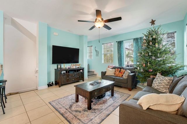 2900 SW 119th Way, Miramar, FL 33025