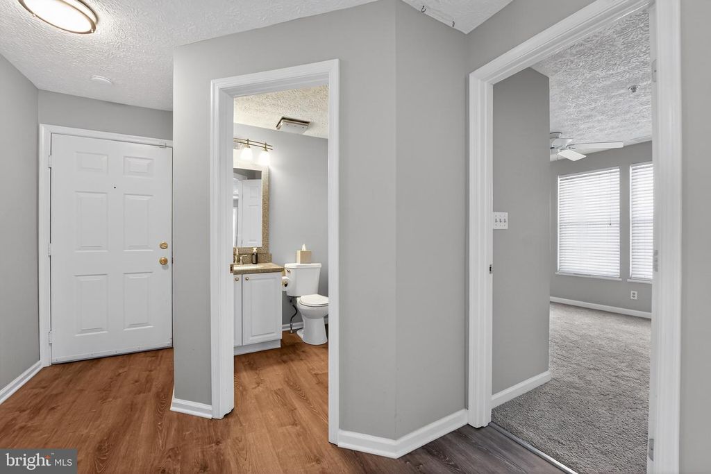 Image 4 of property listing at 2456 APPLE BLOSSOM LN #201, Odenton, MD 21113