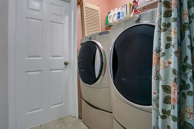 1267 SAINT TROPEZ CIRCLE GE, Orlando, FL 32806