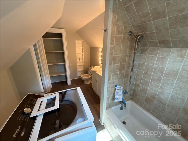 4216 N Center Street, Hickory, NC 28601