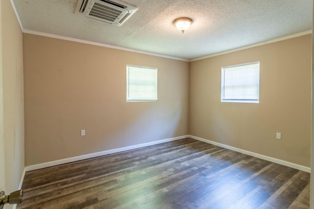 470 S Washington Street, Rossville, GA 30741