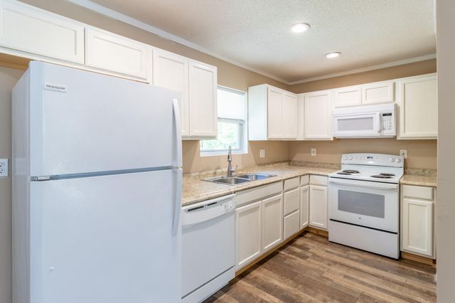 470 S Washington Street, Rossville, GA 30741