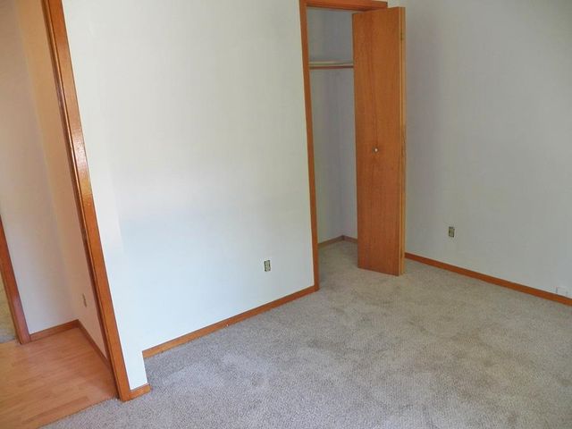 25 Woodlawn Avenue, Hillsborough, NH 03244