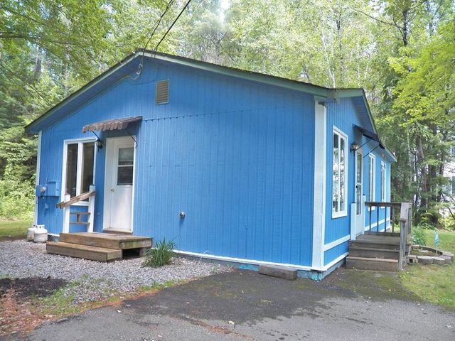 25 Woodlawn Avenue, Hillsborough, NH 03244