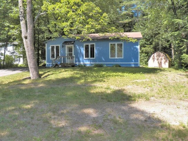 25 Woodlawn Avenue, Hillsborough, NH 03244