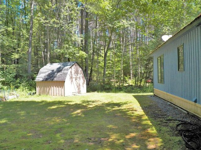 25 Woodlawn Avenue, Hillsborough, NH 03244