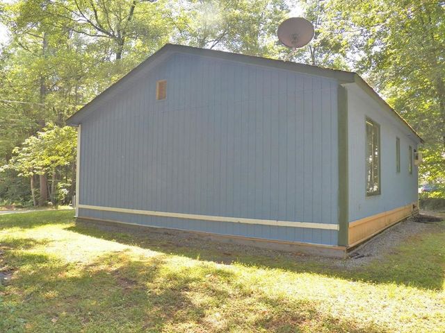 25 Woodlawn Avenue, Hillsborough, NH 03244