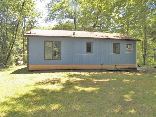 25 Woodlawn Avenue, Hillsborough, NH 03244