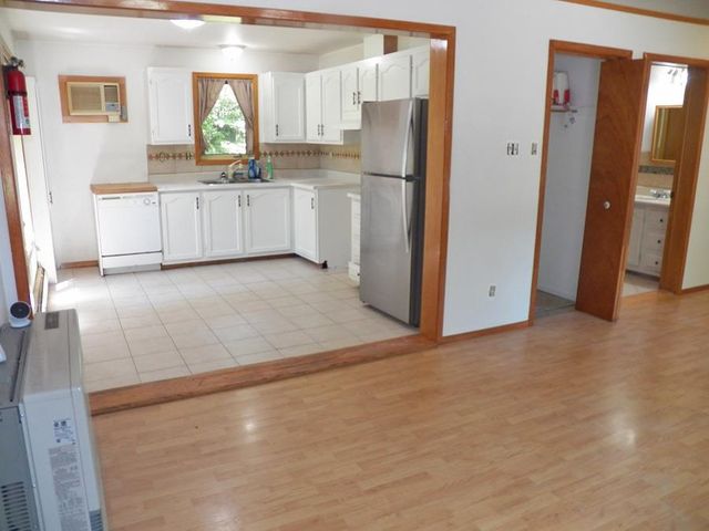 25 Woodlawn Avenue, Hillsborough, NH 03244