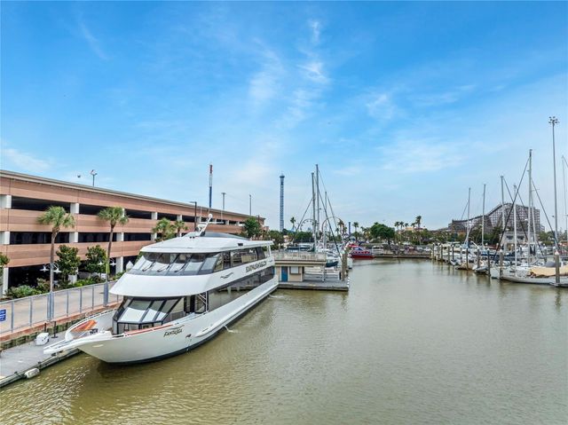 4404 Anthony Court Lane, Seabrook, TX 77586