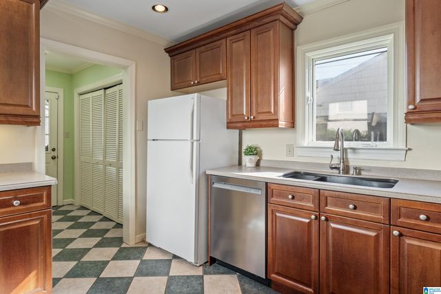 914 HIGHLAND ROAD, Homewood, AL 35209