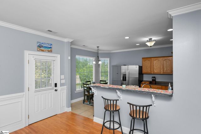 715 Tudor Lane, Boiling Springs, SC 29316